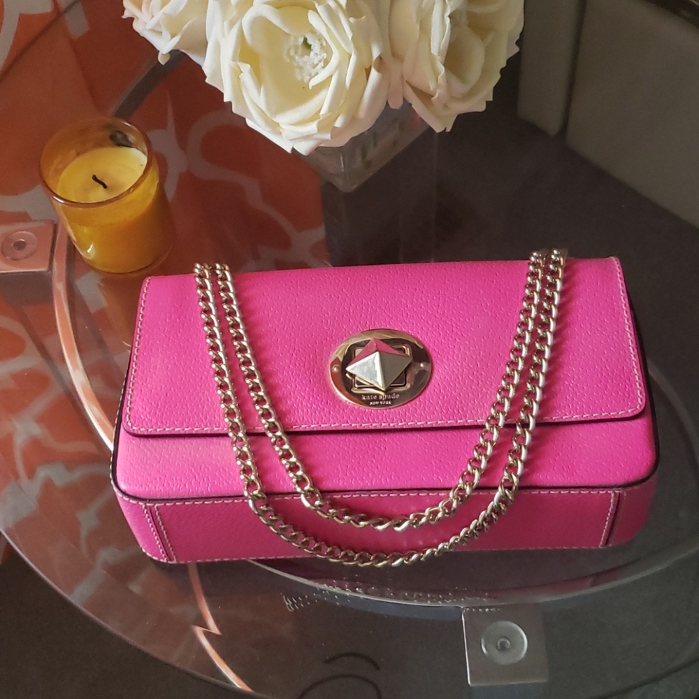 Classic chain strap box purse
